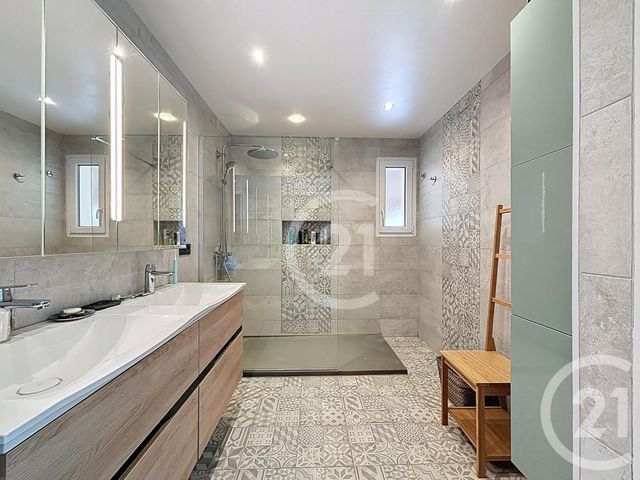 Afficher la photo en grand Maison à vendre - 6 pièces - 190 m2 - Amfreville - 14 - BASSE-NORMANDIE