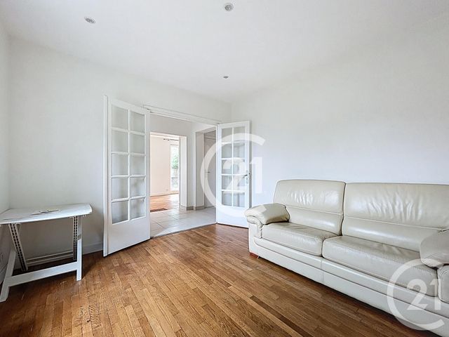 Maison à louer - 8 pièces - 150 m2 - Colombelles - 14 - BASSE-NORMANDIE