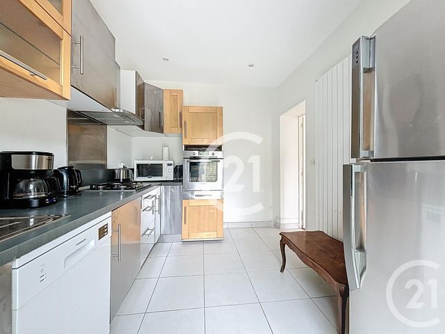 Maison à louer - 8 pièces - 150 m2 - Colombelles - 14 - BASSE-NORMANDIE