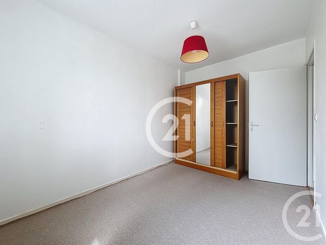 Maison à louer - 8 pièces - 150 m2 - Colombelles - 14 - BASSE-NORMANDIE