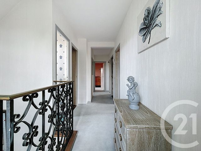 Maison à vendre - 7 pièces - 140,12 m2 - Cormelles Le Royal - 14 - BASSE-NORMANDIE