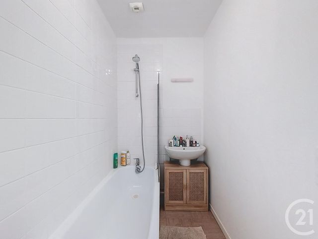 Maison à vendre - 2 pièces - 42 m2 - Mondeville - 14 - BASSE-NORMANDIE