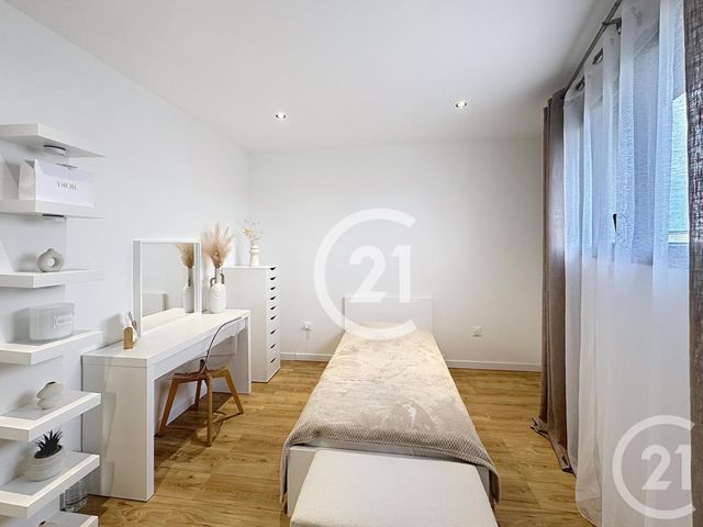 Maison à vendre - 6 pièces - 165,56 m2 - Cormelles Le Royal - 14 - BASSE-NORMANDIE