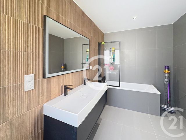 Maison à vendre - 6 pièces - 165,56 m2 - Cormelles Le Royal - 14 - BASSE-NORMANDIE