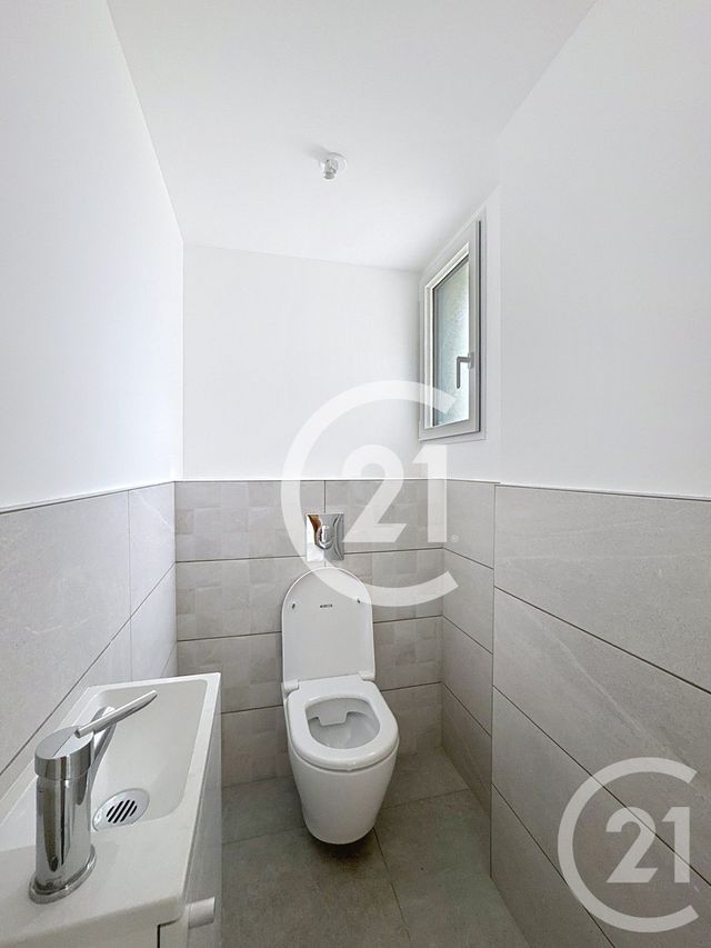 Maison &agrave; louer - 6 pi&egrave;ces - 127,24 m2 - Blainville Sur Orne - 14 - BASSE-NORMANDIE