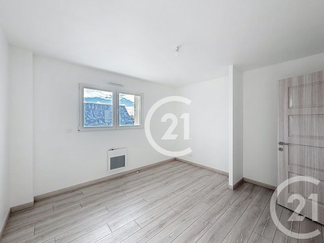 Maison &agrave; louer - 5 pi&egrave;ces - 100 m2 - Escoville - 14 - BASSE-NORMANDIE