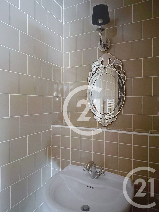 Maison &agrave; louer - 7 pi&egrave;ces - 198,21 m2 - Mathieu - 14 - BASSE-NORMANDIE