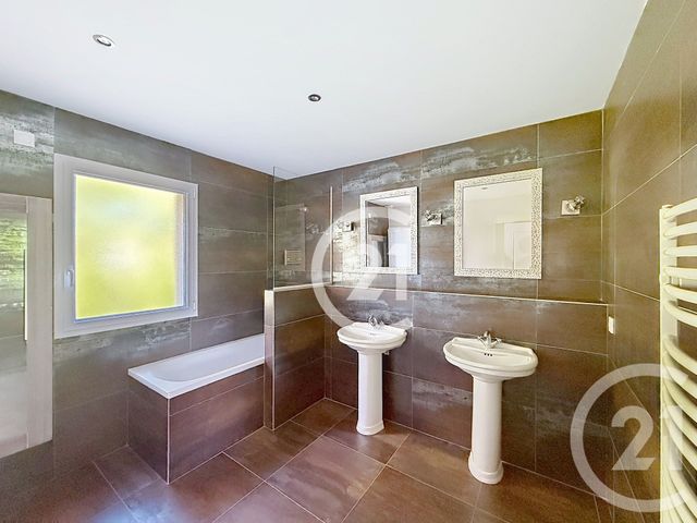 Maison &agrave; louer - 7 pi&egrave;ces - 198,21 m2 - Mathieu - 14 - BASSE-NORMANDIE