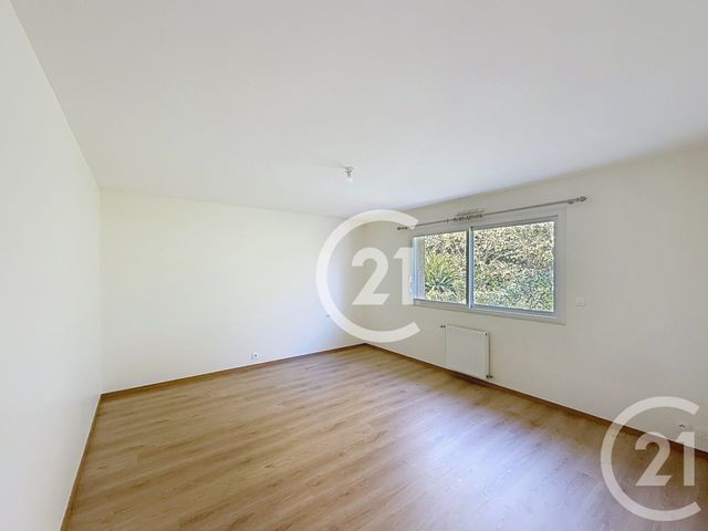 Maison &agrave; louer - 7 pi&egrave;ces - 198,21 m2 - Mathieu - 14 - BASSE-NORMANDIE
